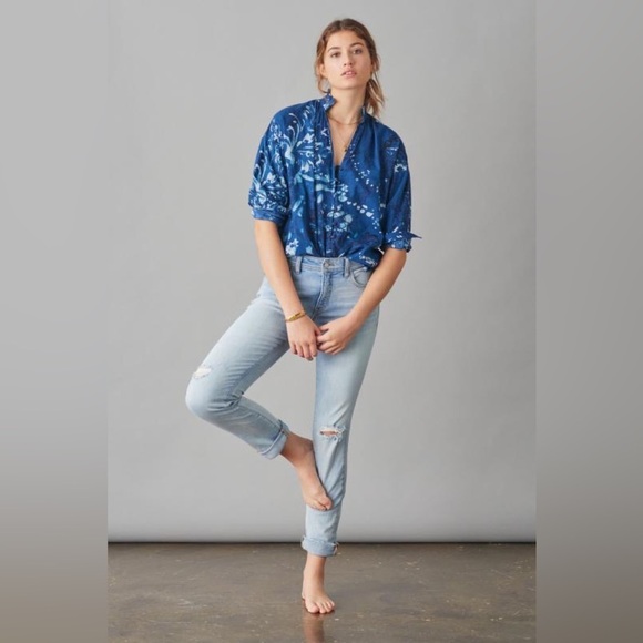 Anthropologie Pilcro Slim Boyfriend distressed light wash jeans. Size 24 Petite. - Picture 1 of 14